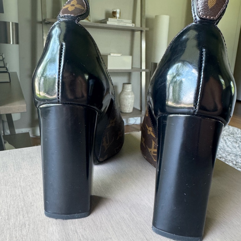 Louis Vuitton Matchmake Heels - Picture 8 of 11